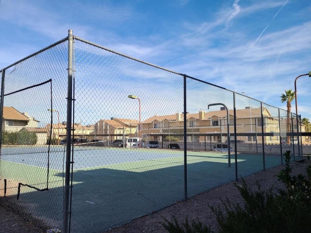 2Bed 1 Bath Condo Near Nellis Afb & The Strip Лас-Вегас Экстерьер фото
