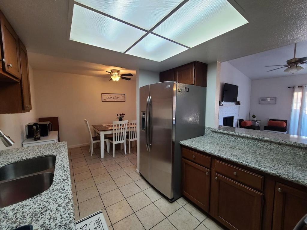 2Bed 1 Bath Condo Near Nellis Afb & The Strip Лас-Вегас Экстерьер фото